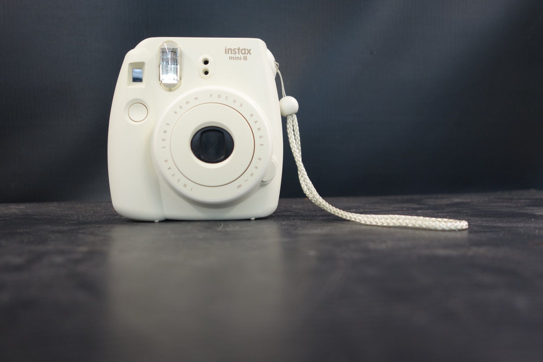 Fujifilm Fotocamera: Fujifilm Instax Mini 8 Sofortbildkamera – Usato da Basel venduto da bk_brockibasel