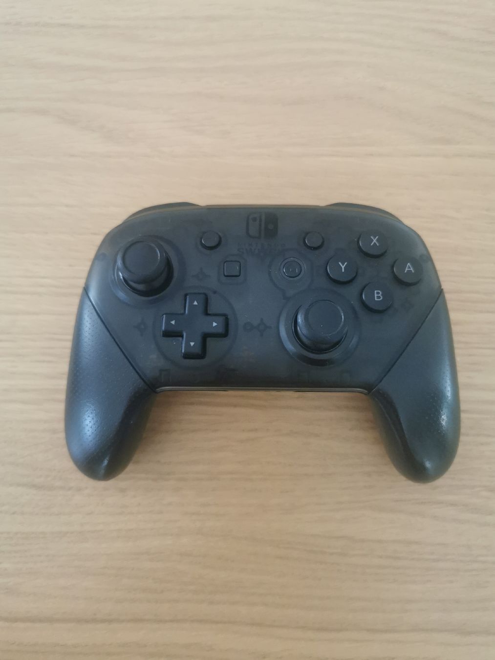 Nintendo Manettes: Switch Pro controller.  – D'occasion à seigneux par Boyo12