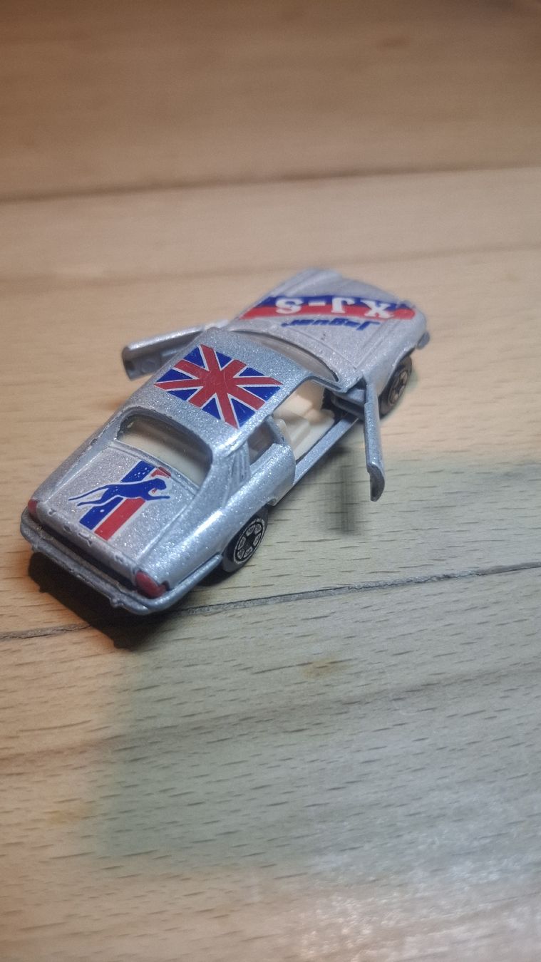 Jaguar Modellautos: Matchbox Jaguar XJ-S Silber – Gebraucht aus Ebnat-Kappel von Aibur 1