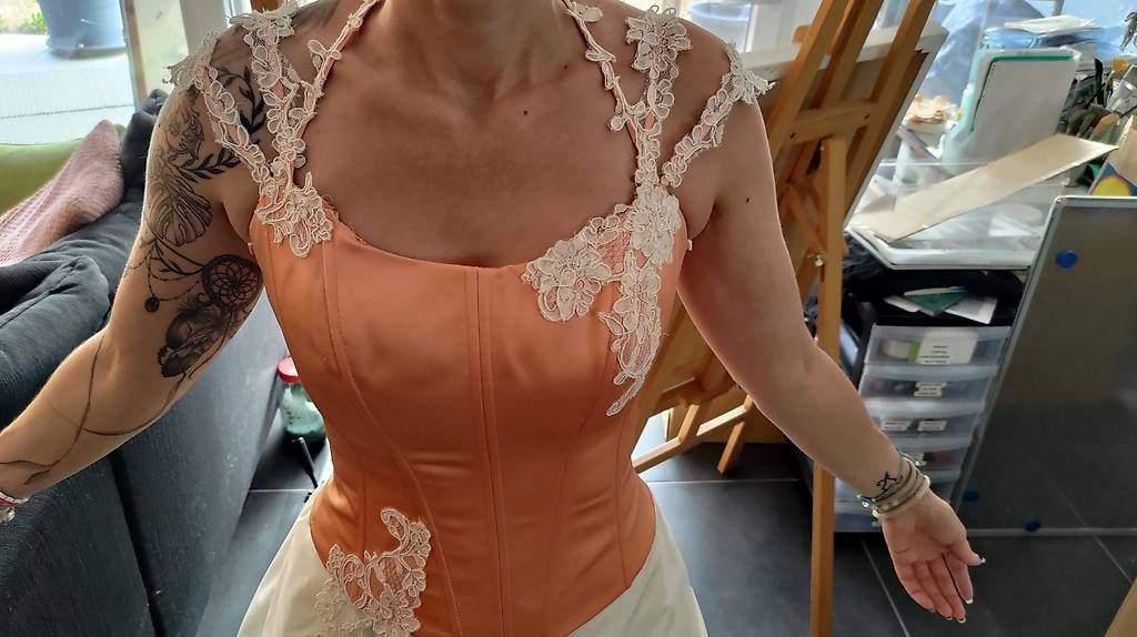 Vestiti: robe de mariée – Usato da Chatonnaye venduto da scharf 2