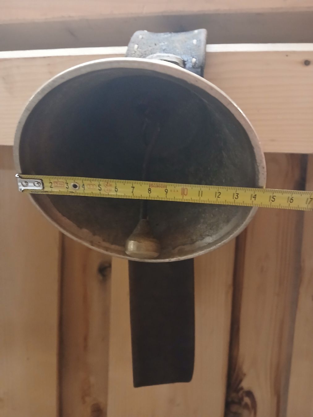 Campanacci mucche: 2 Glöggli / 1Treicheli – Usato da Guggisberg venduto da dur-gug 9