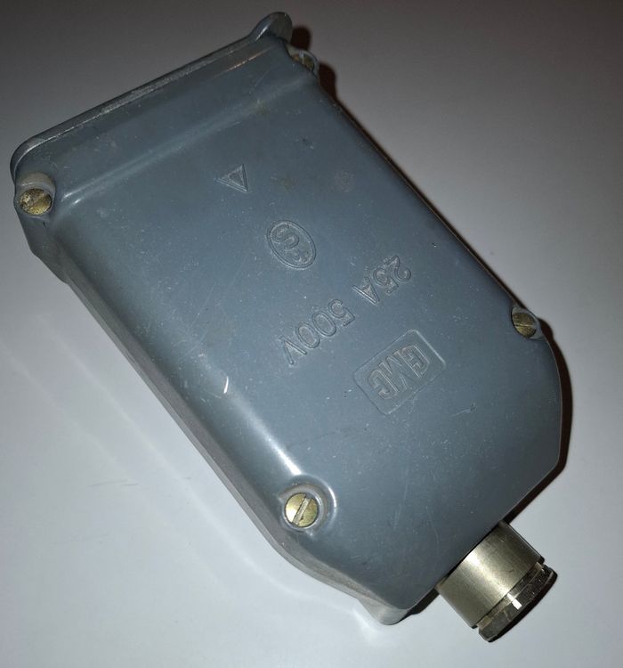Steckdose J25 AP CMC 25A 500V für Spannung 400 Volt 4 polig (Gebraucht ...
