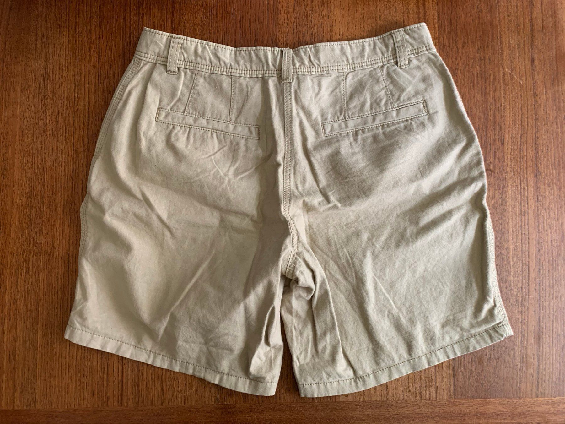 Bershka Hosen: BERSHKA - Bermuda Shorts beige 36 – Gebraucht aus Zürich von Diazaio 2