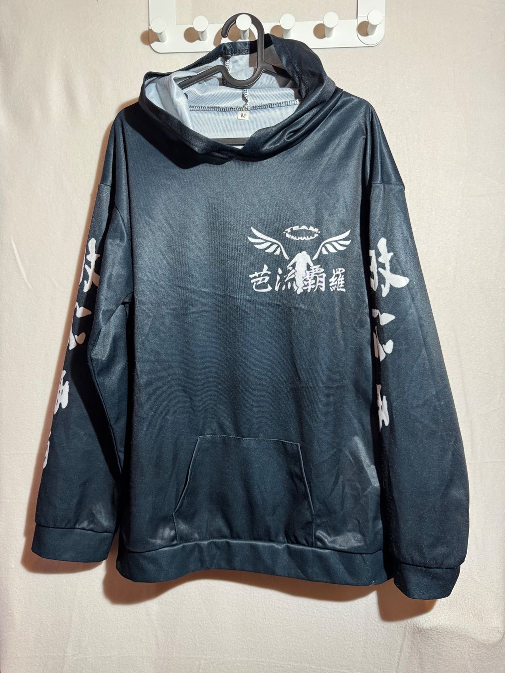 Maglioni & Felpe: Dünner Kapuzenpullover Gr. M – Usato da Grosswangen venduto da SALE_SALE_SALE