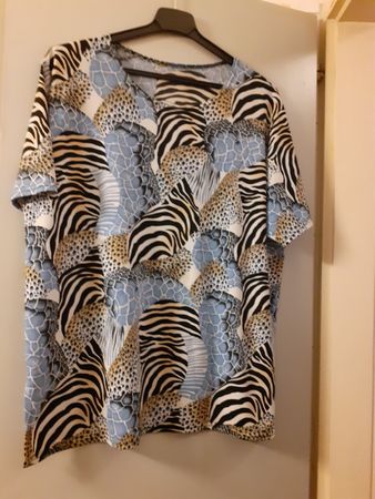 T-Shirt Damen Grösse 46 Animal Print Kurzarm