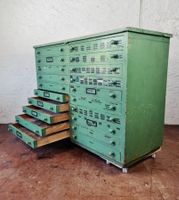 Vintage Industrial Schubladenmöbel Werkstattschrank