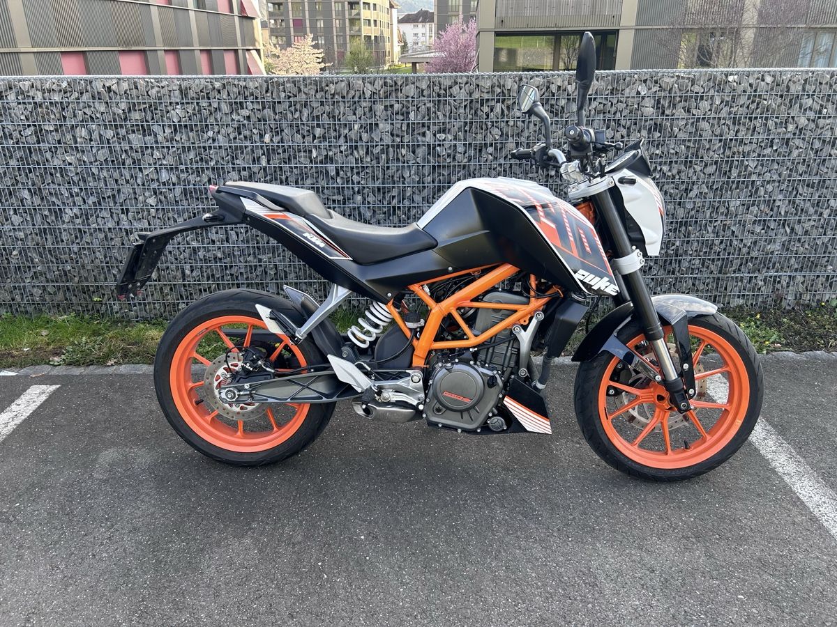 KTM Strasse: KTM Duke 390 Top – Gebraucht aus Ibach von Expert_Group