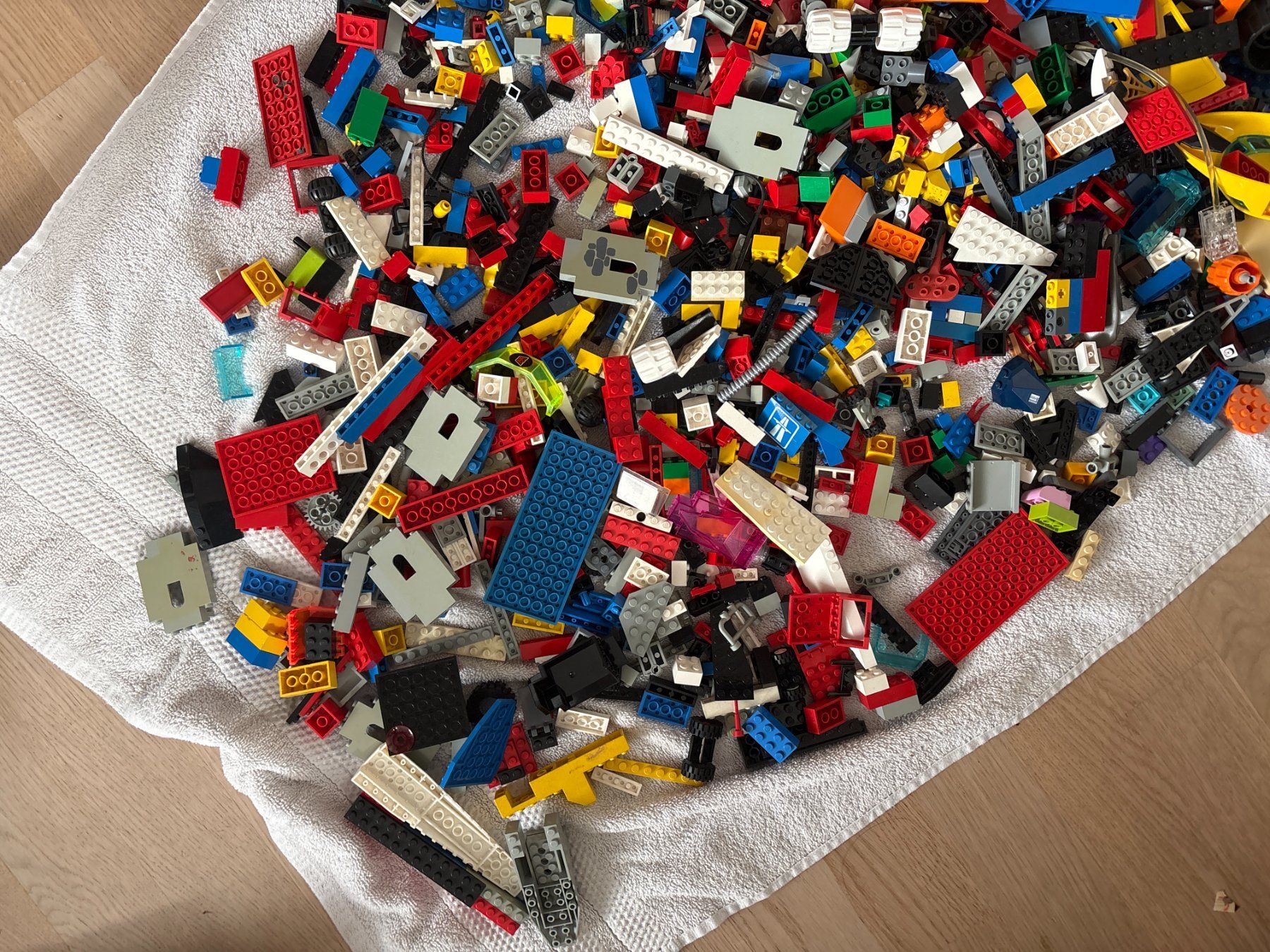 Lego Baukästen: 3kg Lego mit Burgteilen – Gebraucht aus Elgg von Jo_Naj 1