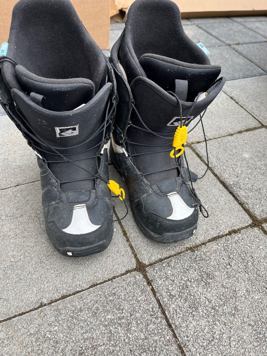 Burton Scarpe da uomo: Boots snowboard BURTON 41 – Usato da Chésopelloz venduto da Ami93