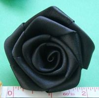 1 Big rose en satin 5cm NOIR