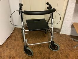 Gehhilfe Rollator Aluminium gebraucht guter Zustand