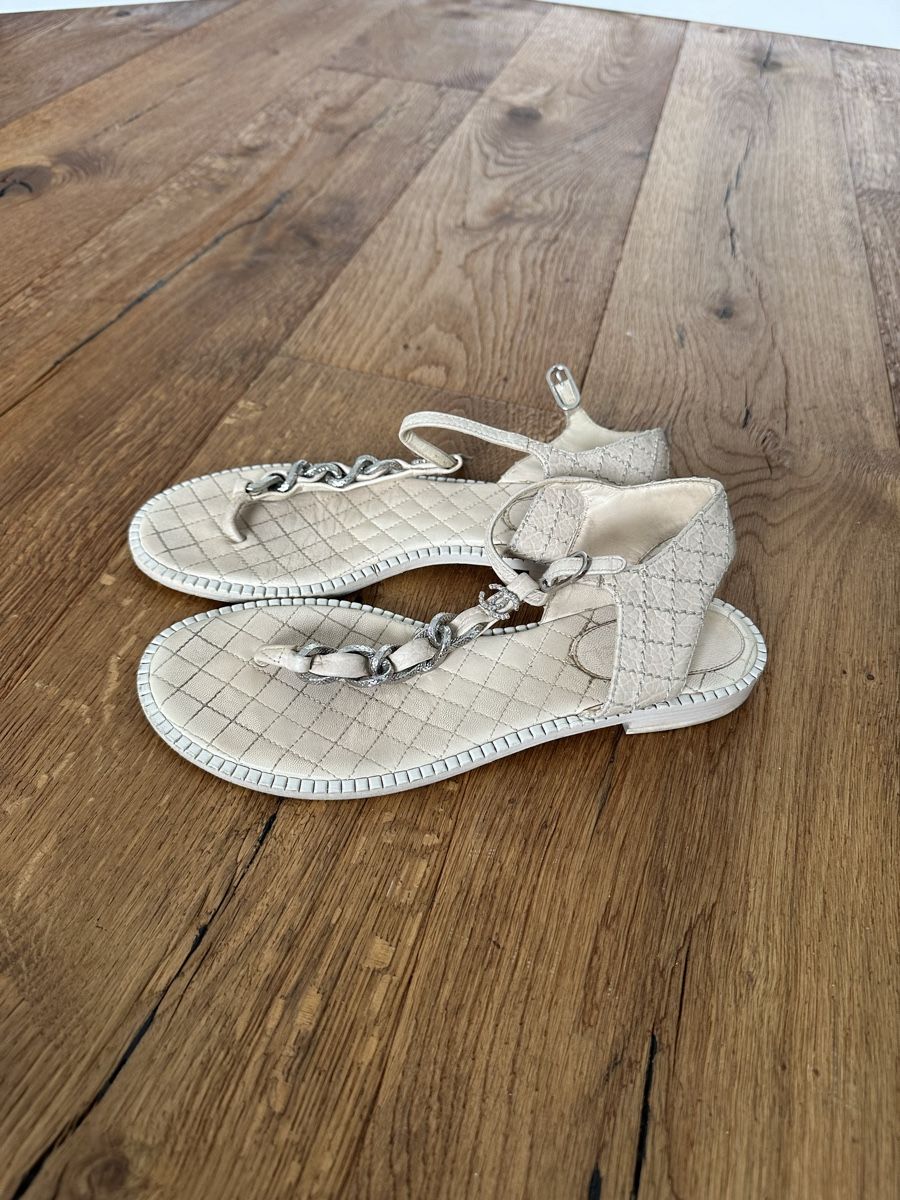 Chanel Scarpe da donna: Chanel sandals 39,5 – Usato da Küssnacht am Rigi venduto da hor_dpb7