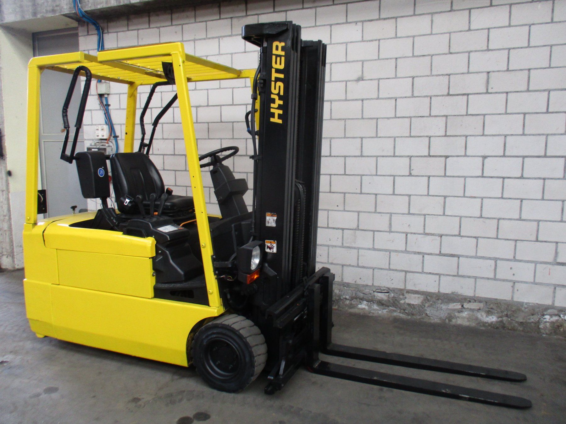 Gabelstapler & Hubwagen: STAPLER  HYSTER J2.00XMT  ELEKTRO  mit STRASSENZULLASSUNG – Gebraucht aus Seon von zomahandel 6