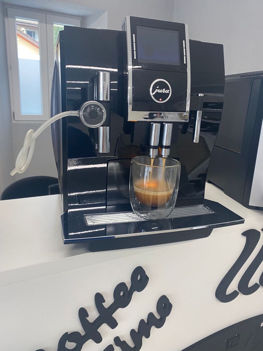 Jura Macchine per caffè & Macchine per espresso: JURA Z9 – Usato da Gränichen venduto da Luma.KaffeeMaschinen