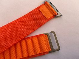 Orange Alpine Loop Armband für Apple Watch Ultra 49mm