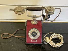 Téléphone ancien de table,rouge,Siemens & Halske