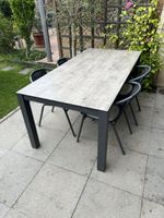 Gartentischgruppe mit Stühlen, Guter Zustand