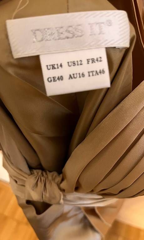 Robes: Vendo abito cerimonia bronze – D'occasion à Jona par sen_vd8v 2