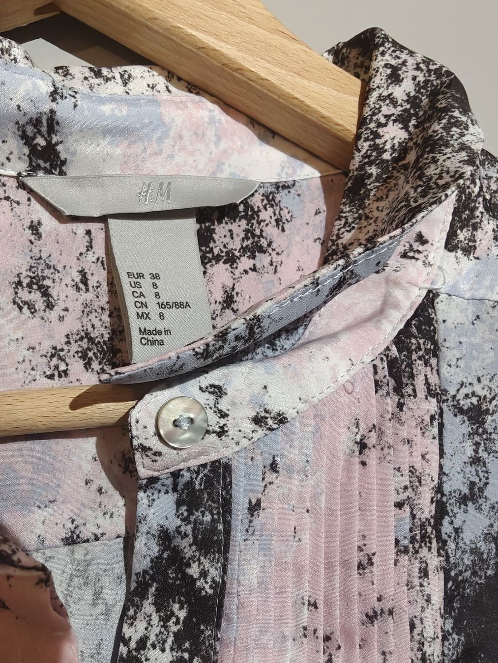 H&M Blusen: Bluse - mehrfarbig - Gr. 38 – Neu (gemäss Beschreibung) aus Winterthur von Dana_33 1