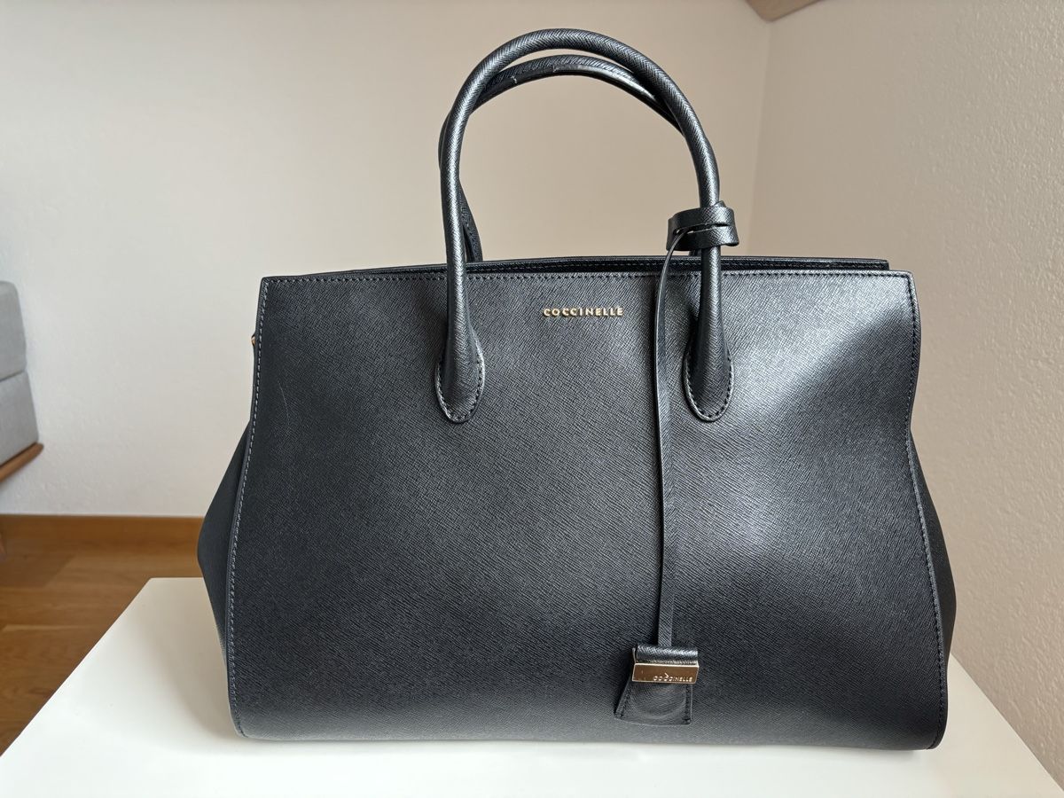 Coccinelle Borse da donna: Handtasche Coccinelle schwarz – Usato da Uetikon am See venduto da ansi2601 1