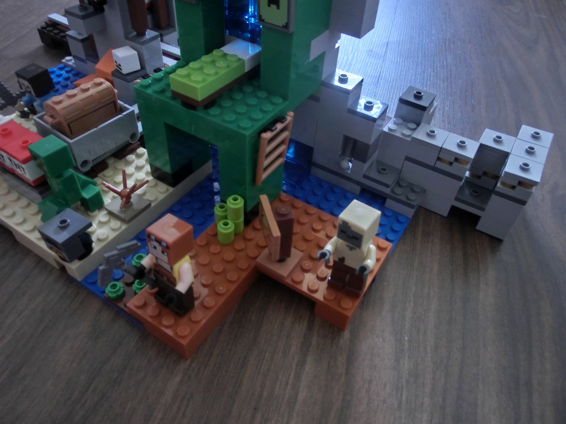 Lego Jeux de construction: Lego Minecraft 21155 Die Creeper Mine – D'occasion à Heerbrugg par Doblinsky 2