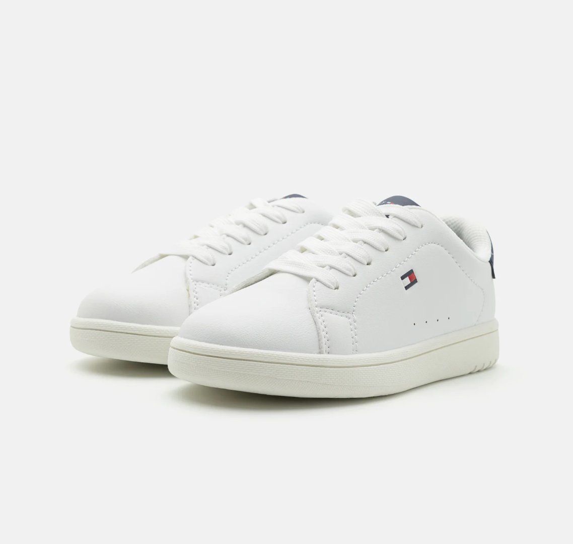 Tommy Hilfiger Scarpe per ragazzi: Tommy Hilfiger  Sneaker low - white Gr.35 – Usato da Zürich venduto da meggimay