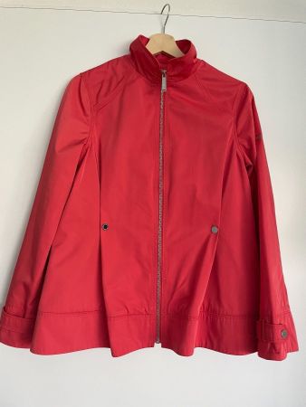 VESTE PEDRO DEL HIERRO.