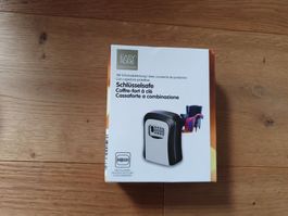 Schlüsselsafe mit Schutzabdeckung