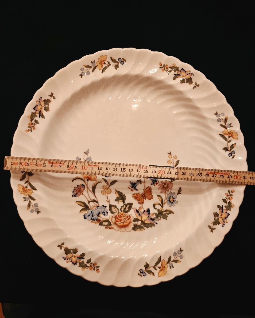 Assiettes: Aynsley Porzellan – D'occasion à Domat/Ems par orko 1