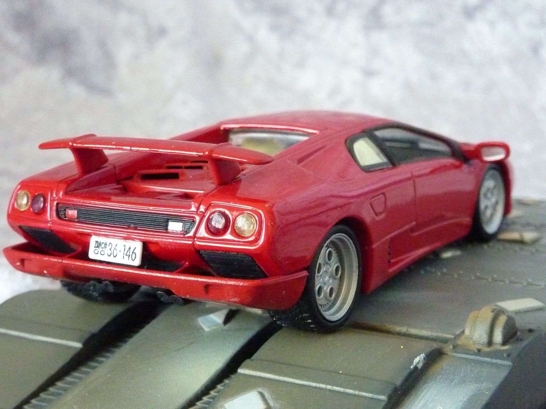 Lamborghini Modellini d'auto: Lamborghini Diablo James Bond  1:43 – Usato da Dürrenäsch venduto da modellautos4you 2