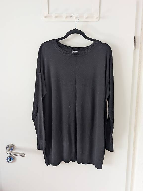Maglioni & Felpe: Schwarzes Langarmshirt – Usato da Erschwil venduto da andora00 1