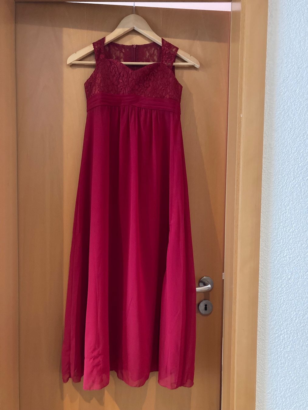 Vestiti & Gonne: Festliches Kleid, ca. Gr.134 Abendkleid – Usato da Egliswil venduto da Anitajo