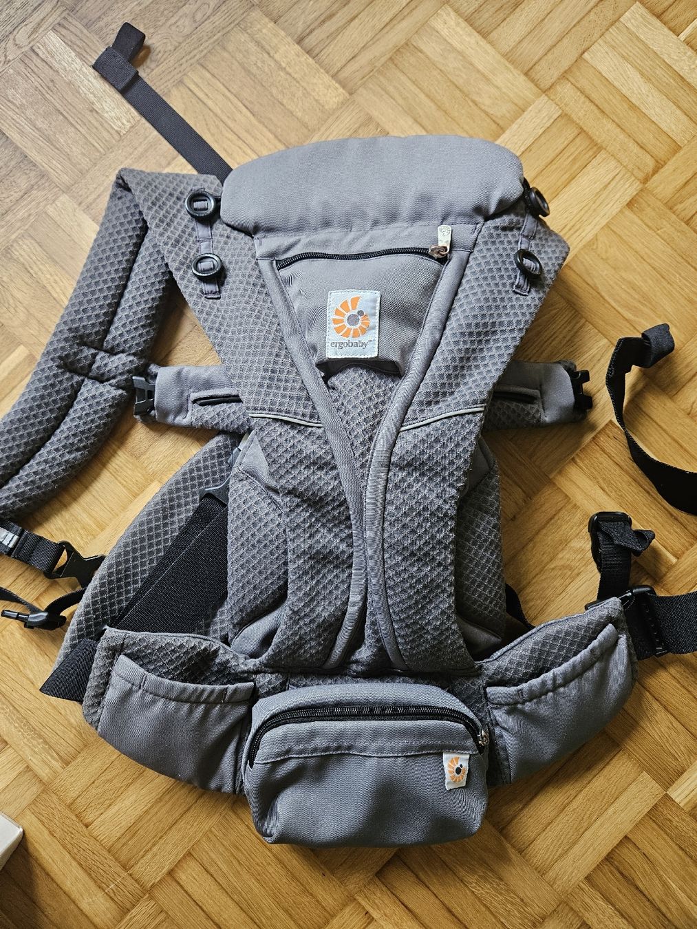 Ergo Baby Marsupi portabebè: Ergobaby Omni Breeze – Usato da Au, ZH venduto da katis8