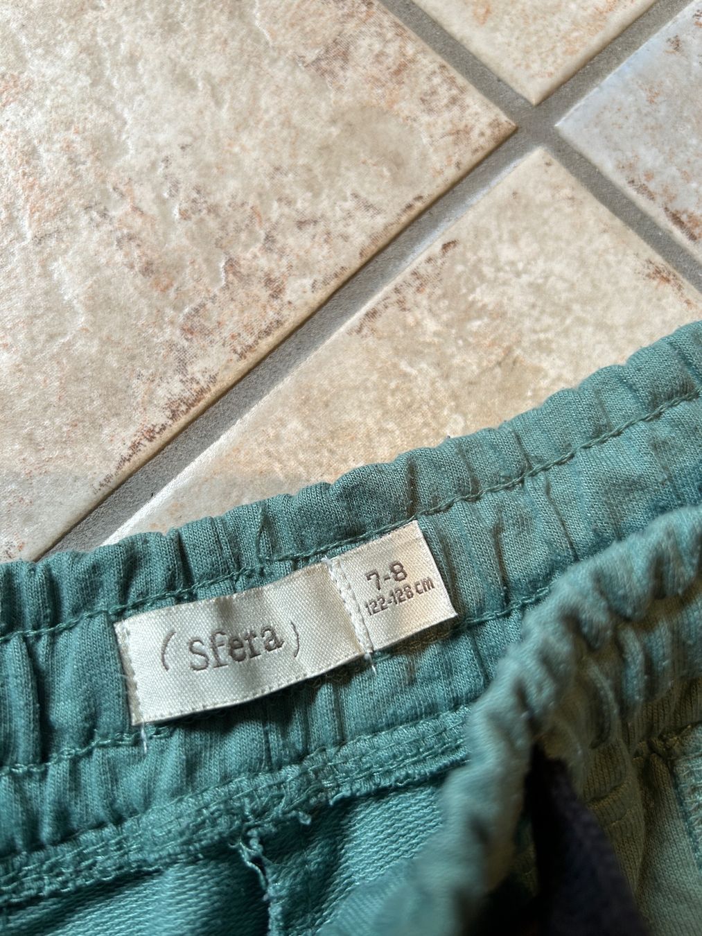 Pantaloni: Trainerhosen, 2 Stk., Gr. 128 – Usato da Reichenburg venduto da nanuk015 2