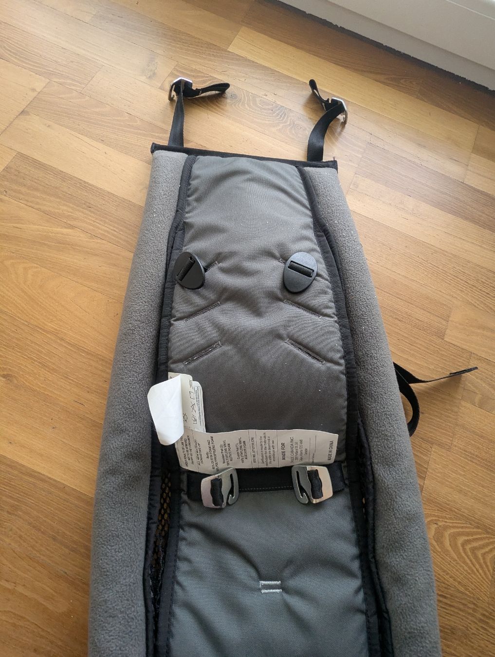 Thule Rimorchi: Thule Chariot Infant Sling Babysitz – Usato da Berneck venduto da Pake1808 1