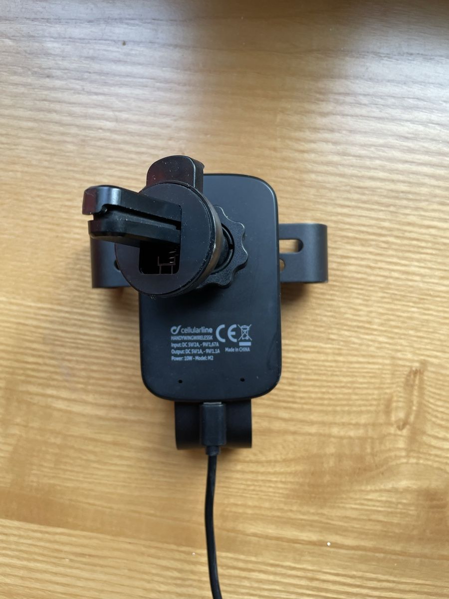 Batterie-Ladegeräte: Support téléphone voiture, chargeur intégré USB, – Neu (gemäss Beschreibung) aus Bure von Nono22x 1