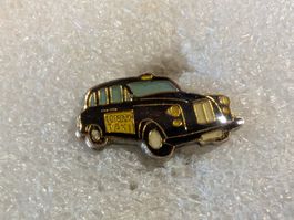 Ansteckpin 111: Auto Taxi