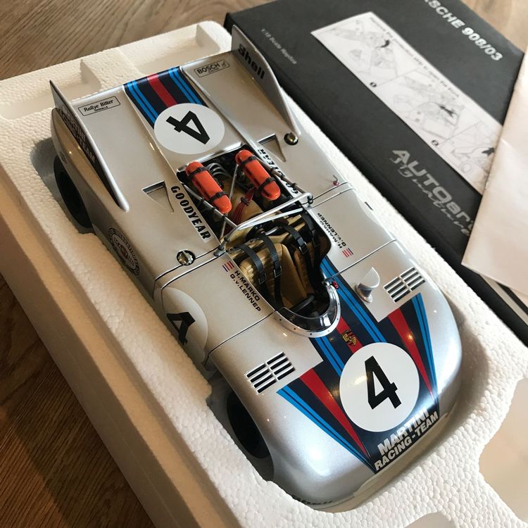 Porsche 908/03 Martini #4 Nürburgring 71 1:18 Autoart << (Nuovo