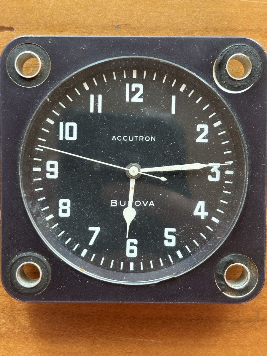 Bulova Uhren: Bulova Accutron – Defekt aus Rüti b. Büren von CenicAG 1