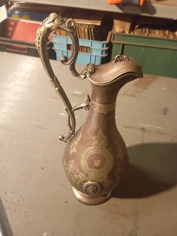 Caraffe: Antike Weinkaraffe von Hawksworth, Eyre & Co – Usato da Basel venduto da Petergunn