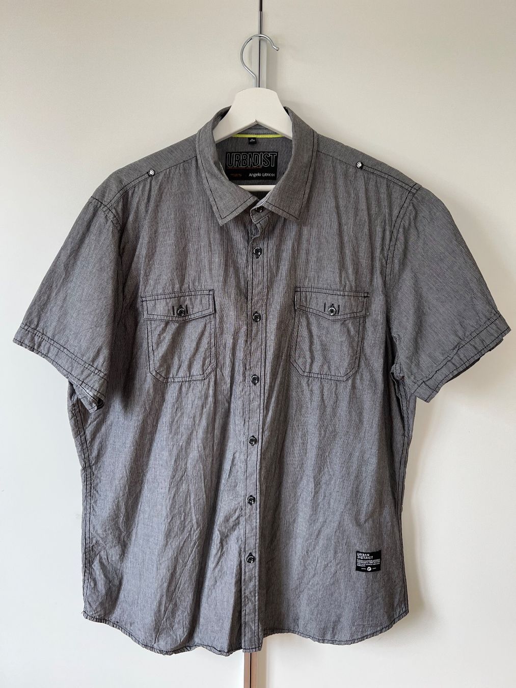 Camicie: Kurzarmhemd XL/43•44 – Usato da Lengnau BE venduto da Rubin27