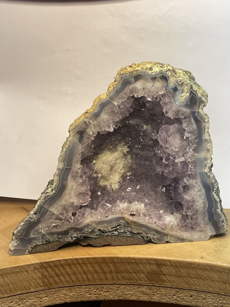 Mineralien & Heilsteine: Géode de quartz violet (Améthiste) – Gebraucht aus Le Landeron von Ayriss