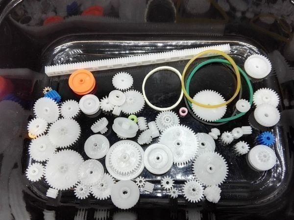 Modellismo RC: Zahnradsatz/Antriebs-Set, 60teilig – Nuovo (secondo la descrizione) da Luzern venduto da Salefactory
