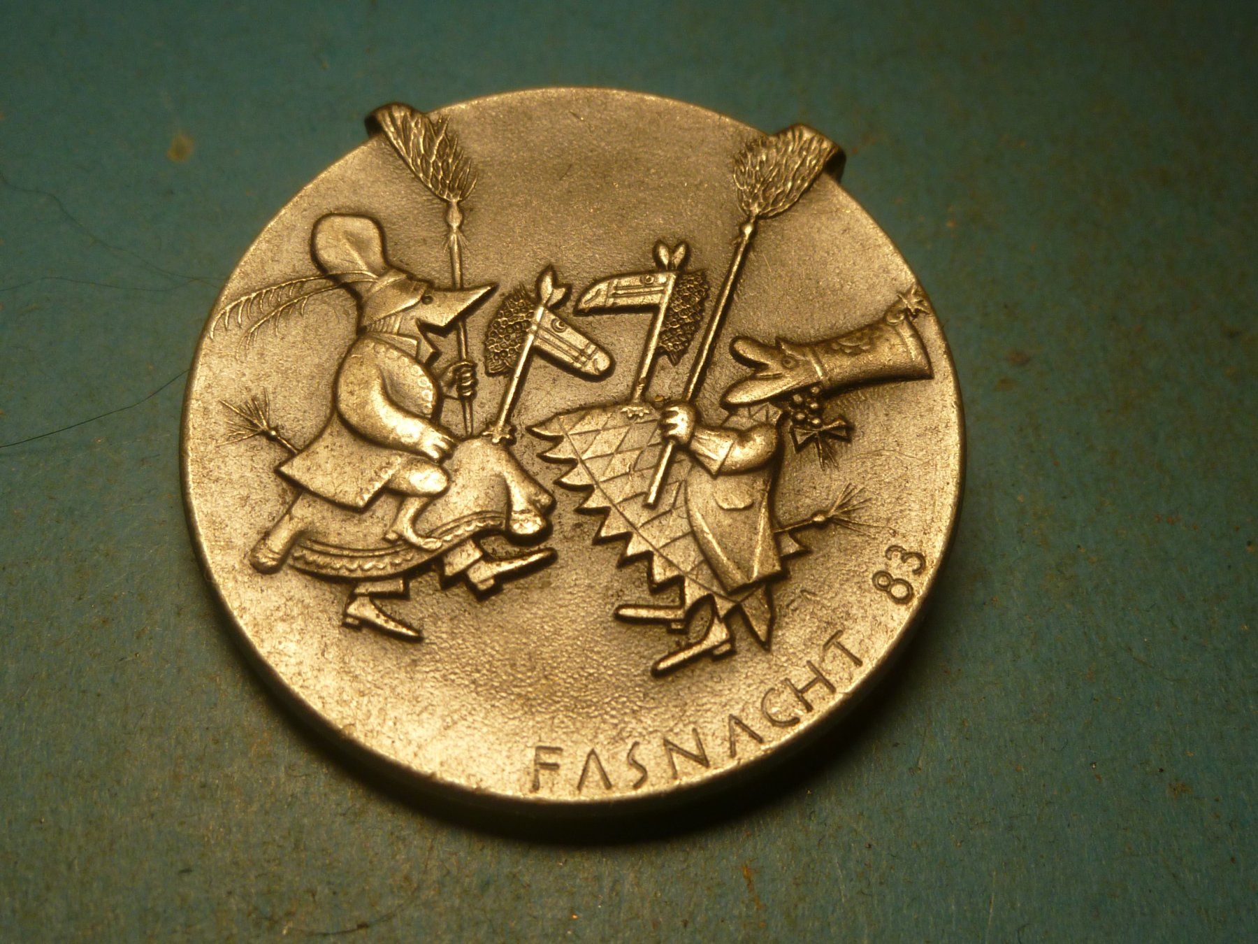 Placchette & Badge: BASEL 1983 SILBER – Usato da Ried (Muotathal) venduto da Mandarin02