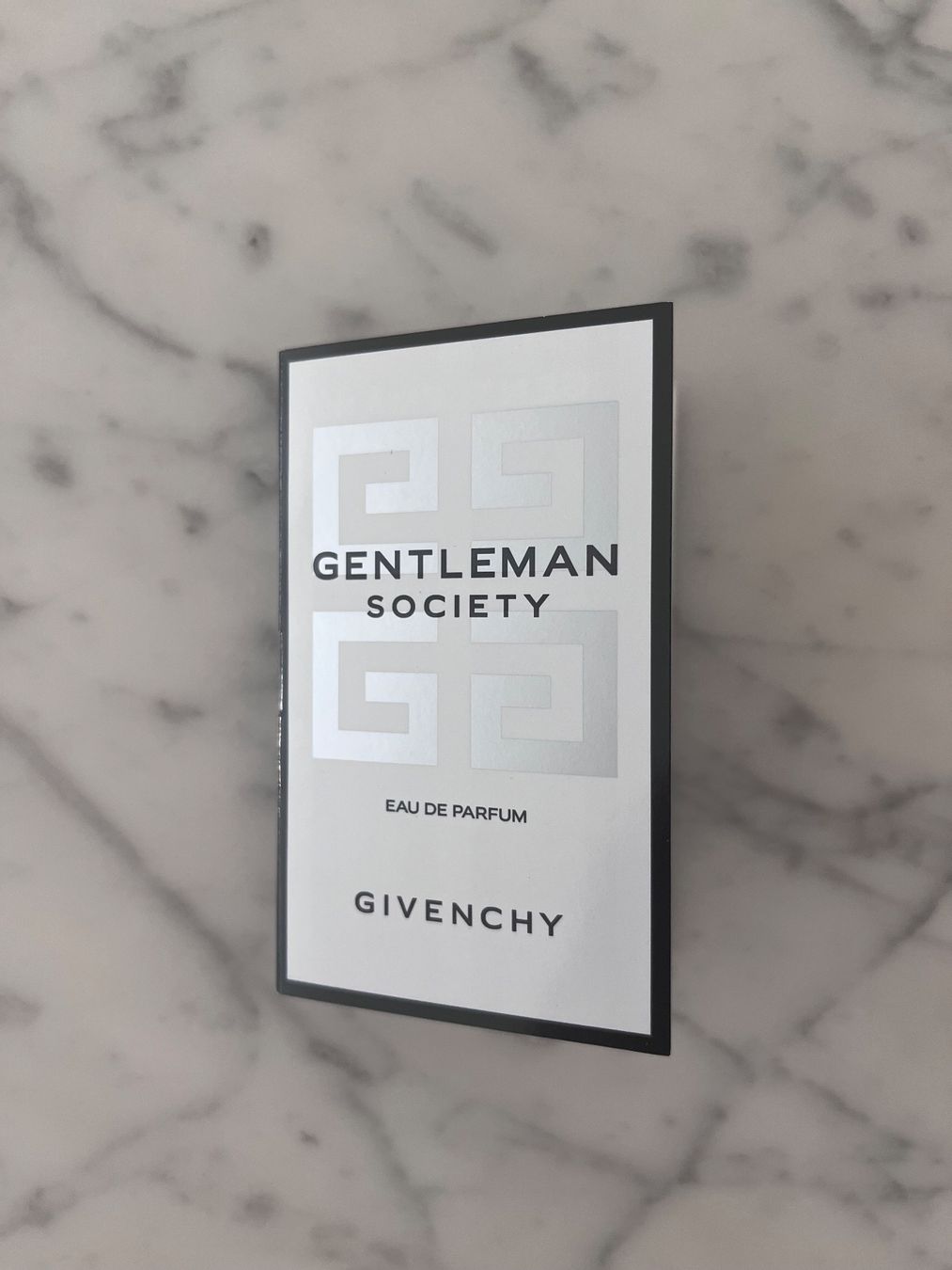 Givenchy Profumi & Eau de Toilette: Givenchy Gentleman Society Eau de Parfum Sample – Nuovo e nell'imballaggio originale da Wetzikon ZH venduto da MW.S
