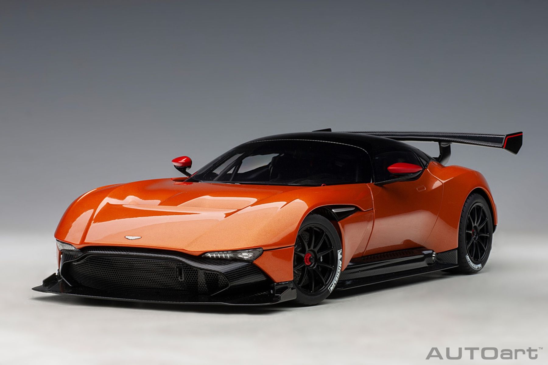 Autoart Modellini d'auto: Autoart Aston Martin Vulcan 1:18 – Nuovo e nell'imballaggio originale da Gipf-Oberfrick venduto da Edii45