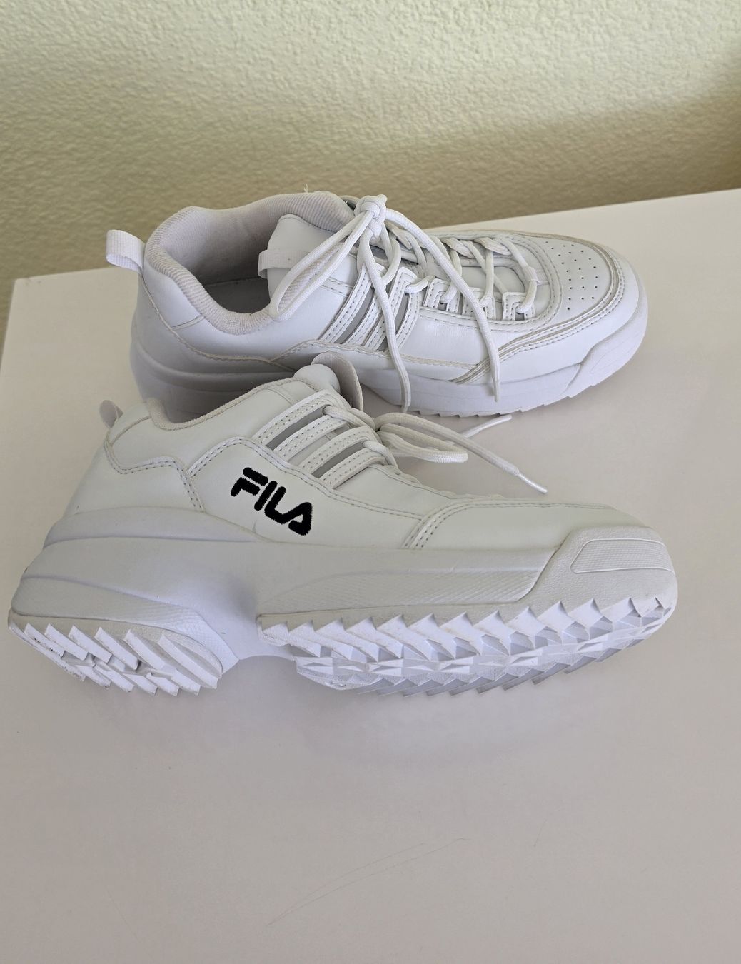 Fila Scarpe da donna: Fila Turnschuhe weiss Grösse 40 – Nuovo (secondo la descrizione) da Aarau venduto da Mery6 1