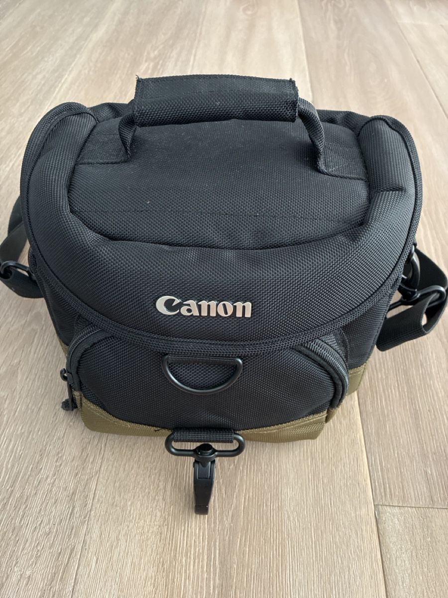 Canon Appareil photo: Canon EOS 1300D Digital Spiegelreflex Camera  – Neuf (Voir description) à Würenlos par amiranda1 2