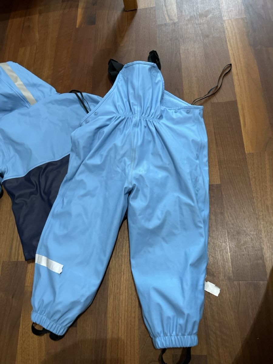 Lotti & Set di vestiti: Regenkleider 98 gefüttert – Usato da Andelfingen venduto da estark 5