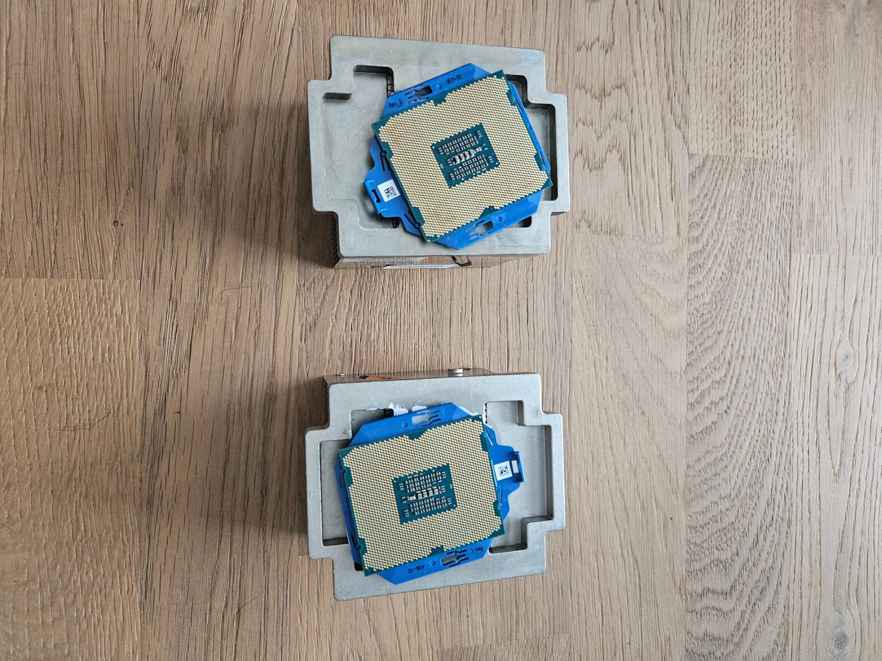 Intel Componenti elettronici: 2x CPU Prozessor Intel Xeon E5-2620 V2 – Usato da Gerolfingen venduto da xtof